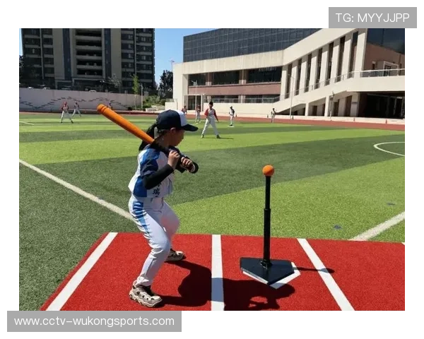 社区垒球活动培养青少年团队意识，家长认可邻里互动价值