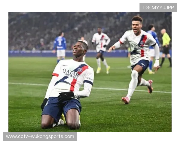 阿什拉夫补射破门扳平比分,巴黎圣日耳曼半场结束前追成2-2 阿什拉夫补射破门扳平比分,巴黎圣日耳曼半场结束前追成2-2